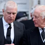 El Rey Carlos III quita a su hermano Andrés el título de príncipe y lo echa de su mansión en Windsor