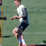 Mastantuono a la par en Real Madrid tras perderse los amistosos con la Selección