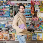 Miguel Sanz, quiosquero: “Comprar un libro no solo va de hacer clic”