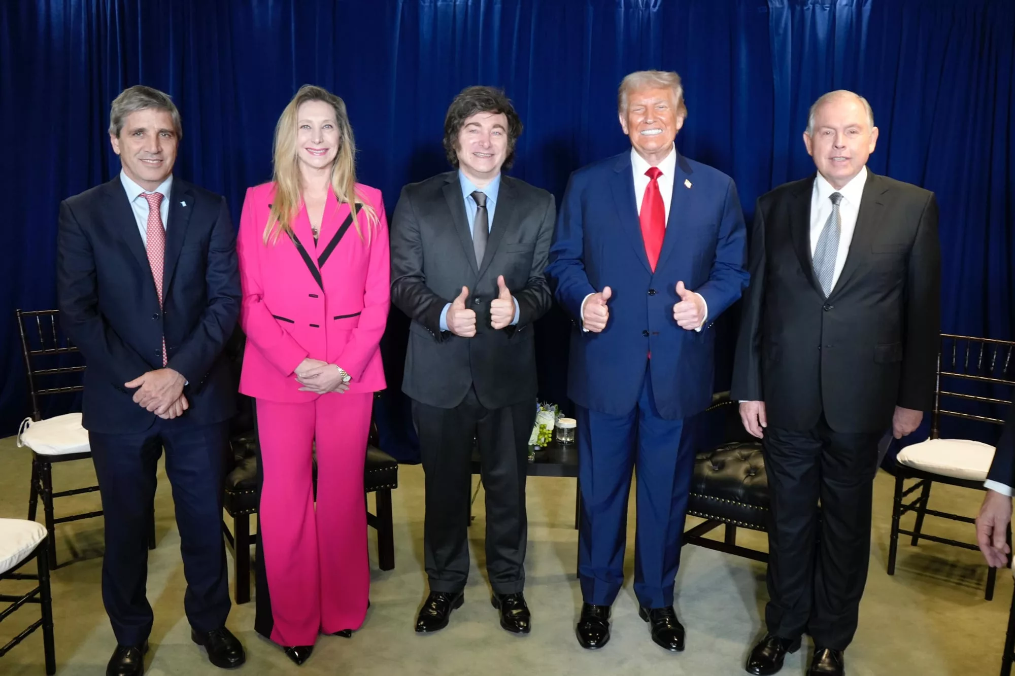 Luis Caputo, Karina Milei, Javier Milei, Donald Trump y Gerardo Werthein, en Nueva York.