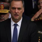 “Si Milei recupera las Malvinas, tampoco lo puede capitalizar porque Adorni hoy es el centro de todo”: la particular analogía del biógrafo del Presidente