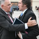 Milei viaja a Tucumán, pero hay dudas de qué gobernadores lo acompañarán en la vigilia por el Día de la Independencia