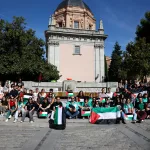 Profesores y familias salen a las calles de Madrid contra la censura escolar sobre Gaza: “No nos van a callar”