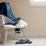 Dejaba mi ropa encima de la silla de la habitación hasta que descubrí este mueble