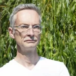 Vincent Delecroix revive una tragedia en el Canal de la Mancha: “Levantar muros es absurdo”