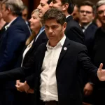 Libertarios denuncian que Kicillof armó una licitación millonaria para crear un canal audiovisual propio: “Es un despilfarro”