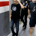 Una broma de mal gusto del baterista del Pato Fontanet desató un escándalo en el aeropuerto de Mendoza que tuvo que ser desalojado: dijo que tenía una bomba