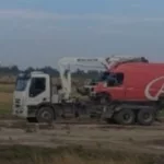 Bahía Blanca: un año después, retiraron la camioneta de Andreani, símbolo de la tragedia por las inundaciones