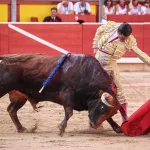 Juan Ortega hace el mejor toreo en una tarde de seis orejas y mucha bravura en Pamplona