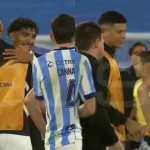 Video: el encuentro entre risas de Marcos Rojo y Cristian Medina tras la derrota de Racing