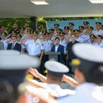 Silbidos y abucheos contra Kicillof durante el acto de egreso de oficiales de la Policía bonaerense