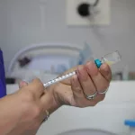 Cambios en el calendario nacional de vacunación: adelantan la segunda dosis de la triple viral