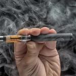 Una alianza internacional aterrizó en Buenos Aires para que el Gobierno legalice los cigarrillos electrónicos