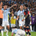 Video: la expulsión de Cachila Arias por pegarle de atrás a Maravilla Martínez