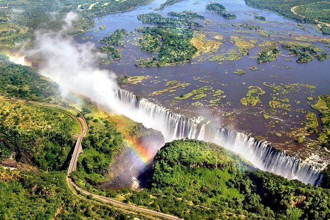 Ruta A8 en las Cataratas Victoria de Zimbabue