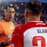 Los diálogos de los jugadores de Estudiantes con Arasa tras las polémicas ante Barracas