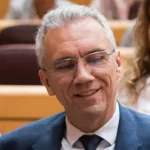 El ‘Me Too’ del PSOE se lleva otra pieza: el quinto guarrete en caer es el senador Javier Izquierdo