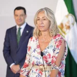 El presidente Moreno Bonilla destituye a su consejera de Salud tras el escándalo de los cribados de cáncer de mama en Andalucía