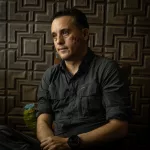 Mauricio Hoyos: “Hay que acabar con el mito de los tiburones asesinos. Somos nosotros los que matamos cientos de miles al día”