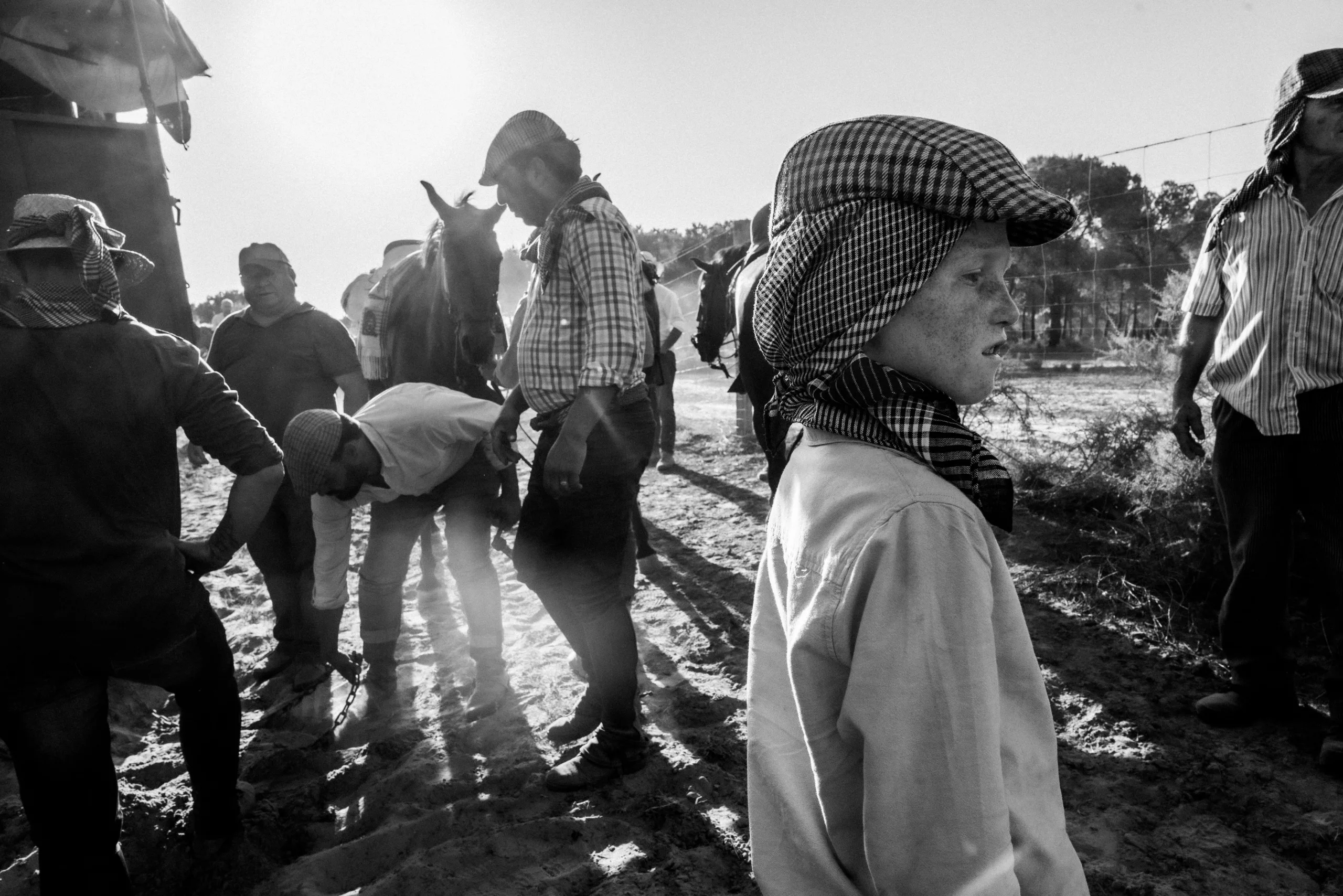 Desde niños, los almonteños se unen al ritual de la Saca de las yeguas, que se celebra cada 26 de junio.