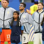 Cáceres, el único jugador que volvió con Bielsa en el avión: “Se manipuló mucho la información para dejar mal a Marcelo”