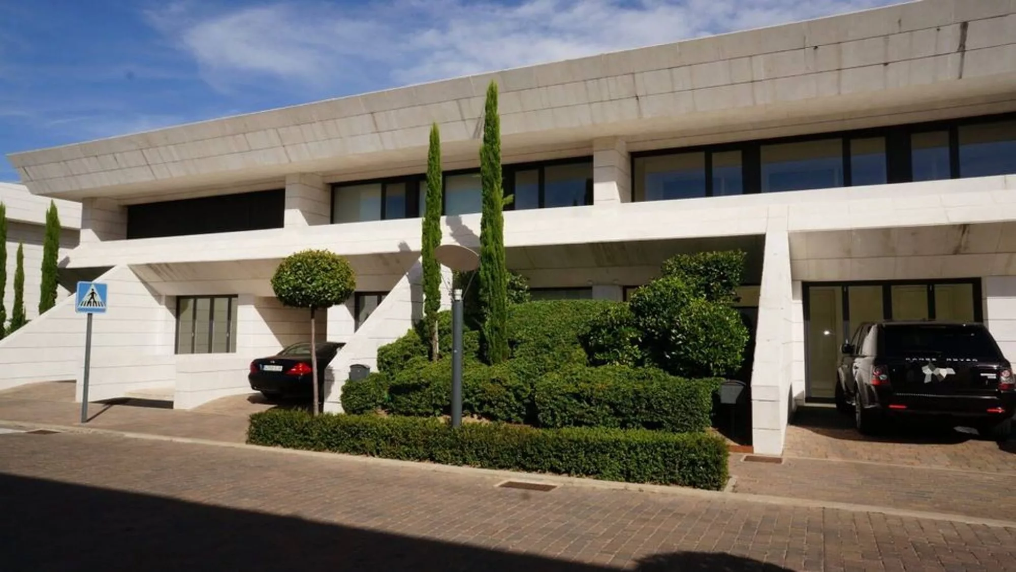 Luis Miguel compró una casa en La Finca de Portezuelo de Alarcón, en Madrid.