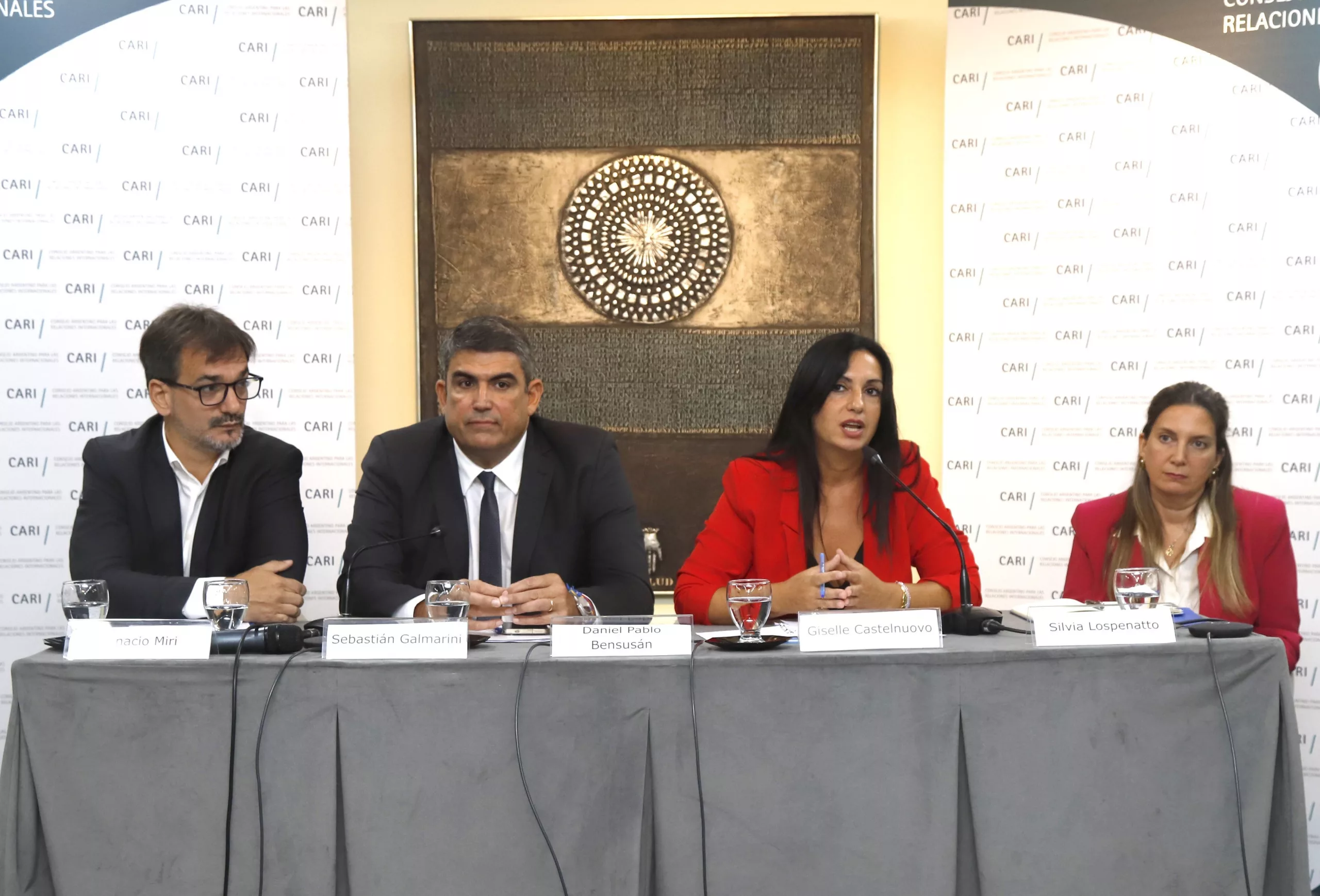 Sebastián Galmarini (FR), Pablo Bensusán (PJ), Giselle Castelnuovo (LLA) y Silvia Lospennato (Pro)