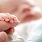 Sentó precedente: un juez de San Luis facilitó la adopción de un bebé antes de nacer