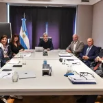 Ganancias: Caputo se reúne con contadores por los dólares del colchón y piden postergar el pago del impuesto a agosto