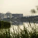 Las eléctricas y la empresa catalana presionan a Junts y ERC para influir al Gobierno con la prórroga nuclear