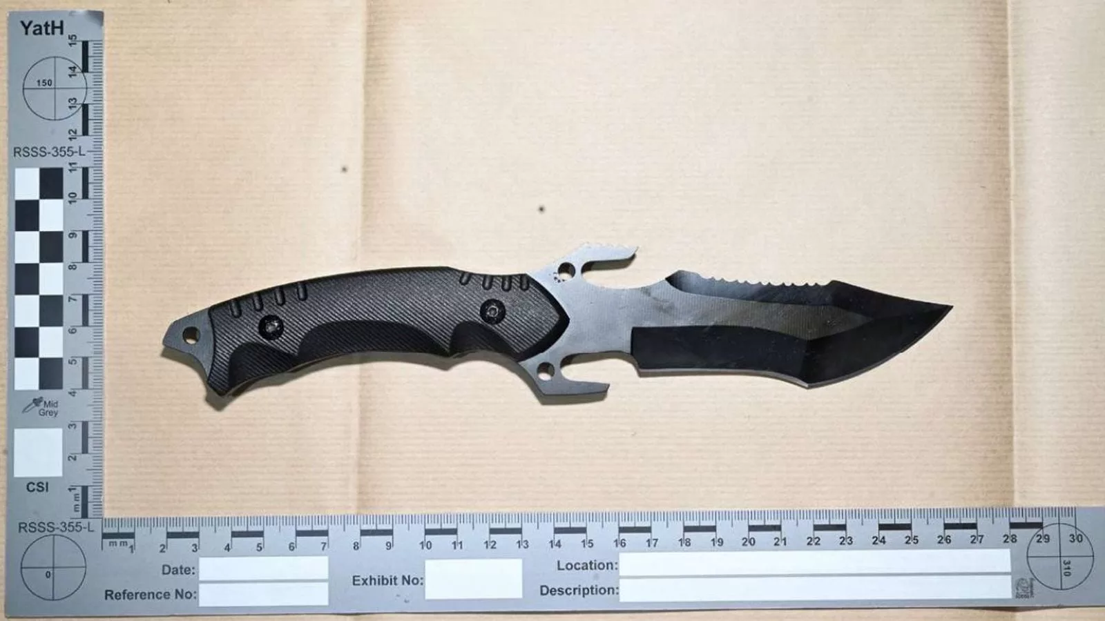 El cuchillo de caza de 13 cm con el que el agresor mató a su compañero