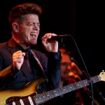 El agotamiento pasa factura a Santiago Auserón: “Me fallaron las fuerzas”