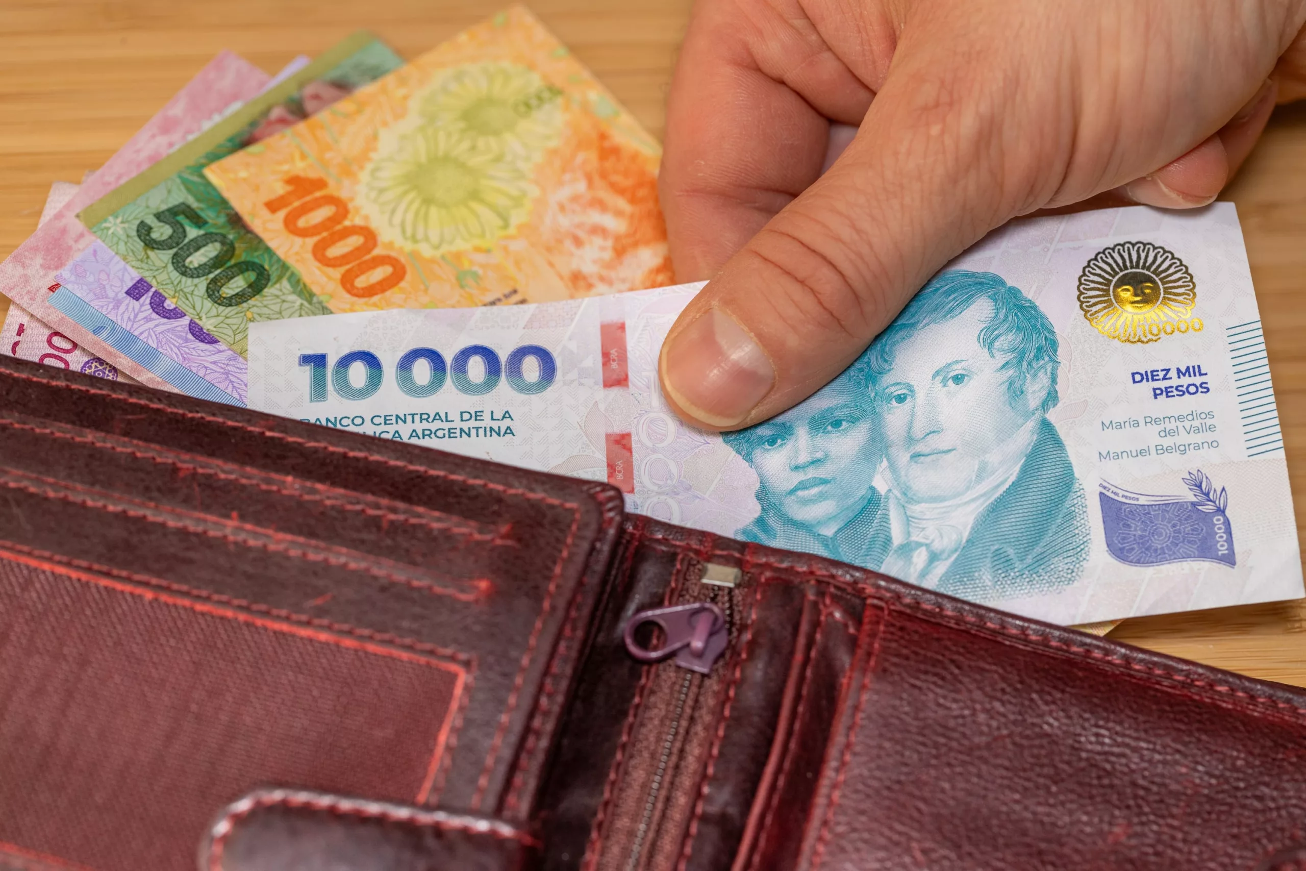 Cuando un propietario considera que existen aumentos injustificados en las expensas, el primer paso es pedir a la administración la constancia de los gastos, facturas, contratos y demás documentación