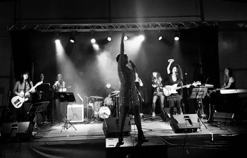 El grupo asturiano Girls To The Front durante un concierto.