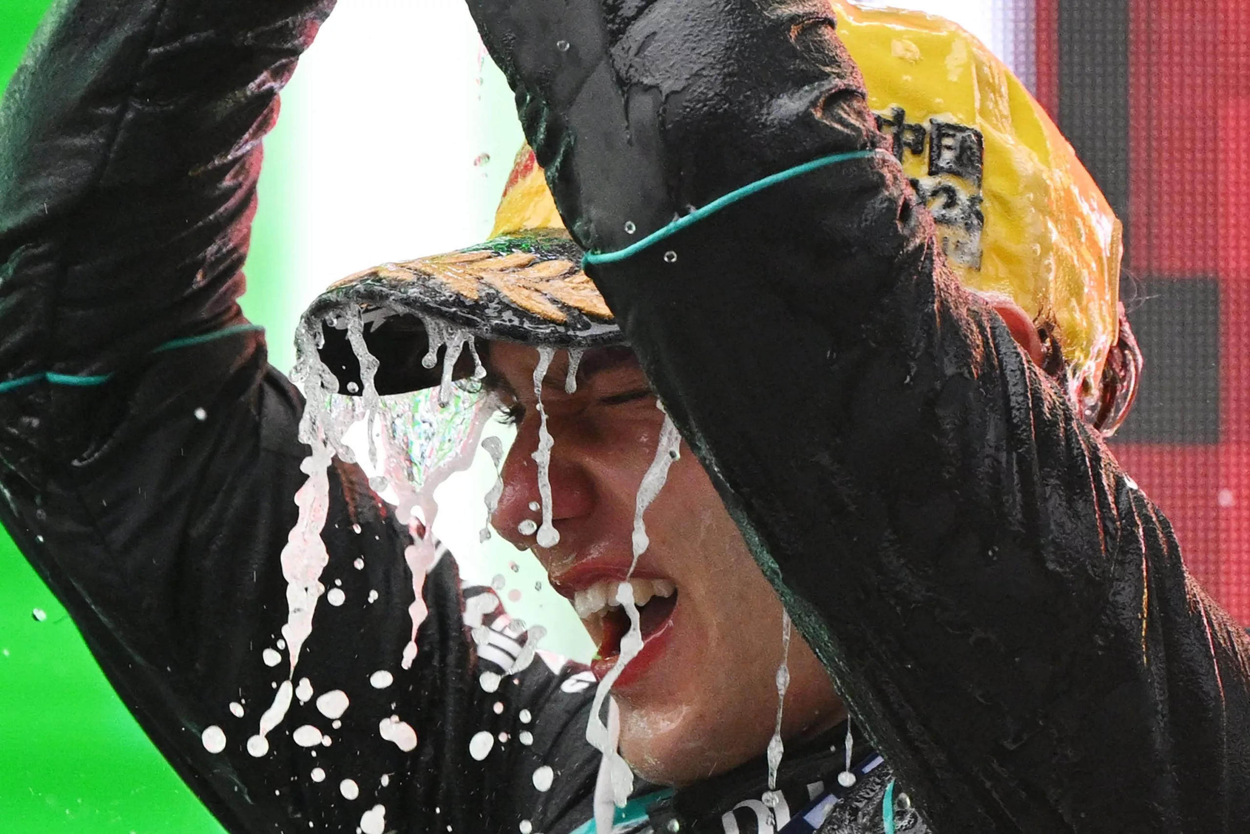 El festejo de Kimi Antonelli tras ganar el Gran Premio de China de la Fórmula 1 2026