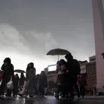 ¿Vuelven las lluvias en el fin de semana largo?: hay alerta amarilla en el AMBA y varias provincias por el avance de un frente frío