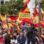 Feijóo moviliza al PP y convoca a la ciudadanía en el Templo de Debod, contra «un Gobierno de cloacas, prostíbulos y mordidas»