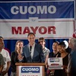 Quién va ganando la alcaldía de Nueva York: últimas encuestas entre Mamdani y Cuomo a una semana de las elecciones