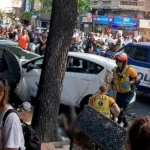 Un conductor perdió el control de su auto, se subió a la vereda y atropelló a varias personas en el centro de Córdoba