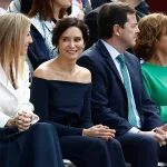 La bronca política se traslada al desfile de la Fiesta Nacional: abucheos a Sánchez, plante de Abascal al Rey y críticas de Ayuso