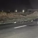 Tragedia en Córdoba: chocó con un perro, cayó en la ruta y lo atropellaron dos camionetas