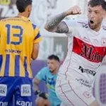 Morón y un triunfazo agónico para quedar a un paso de la semi del Reducido