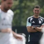 Scaloni y el armado del 11 para el debut: las dudas por los tocados y las opciones