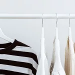 Las perchas favoritas de Amazon superan las 190.000 reseñas: antideslizantes y con acabado de terciopelo