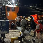 Un buque pesquero se hundió en el Golfo San Matías y un avión partió de urgencia desde Chubut en búsqueda del maquinista que está desaparecido