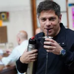 “Al final, plata había”: mientras reclama fondos, Kicillof cruzó a Milei por el swap con ganancias para Estados Unidos