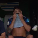Video: la calentura de Valverde al ser reemplazado por Bielsa