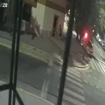 Dos jubilados españoles fueron asaltados y golpeados en Parque Chacabuco: les robaron hasta los ravioles del freezer