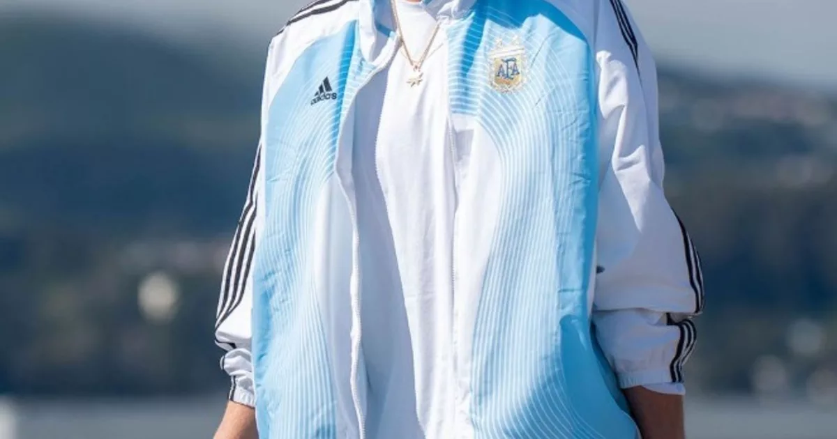 Una figura de la NBA apareció con una campera de la Selección