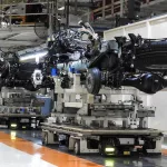 La industria y la construcción frenaron la caída en enero